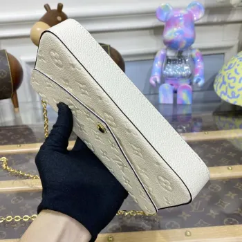 LV M82363 Louis Vuitton Felicie Pochette Monogram Empreinte Taška Bílá