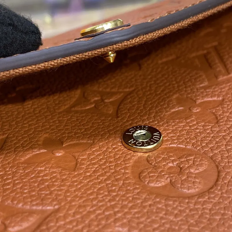 LV M82363 Louis Vuitton Felicie Pochette Monogram Empreinte Taška Hnědá