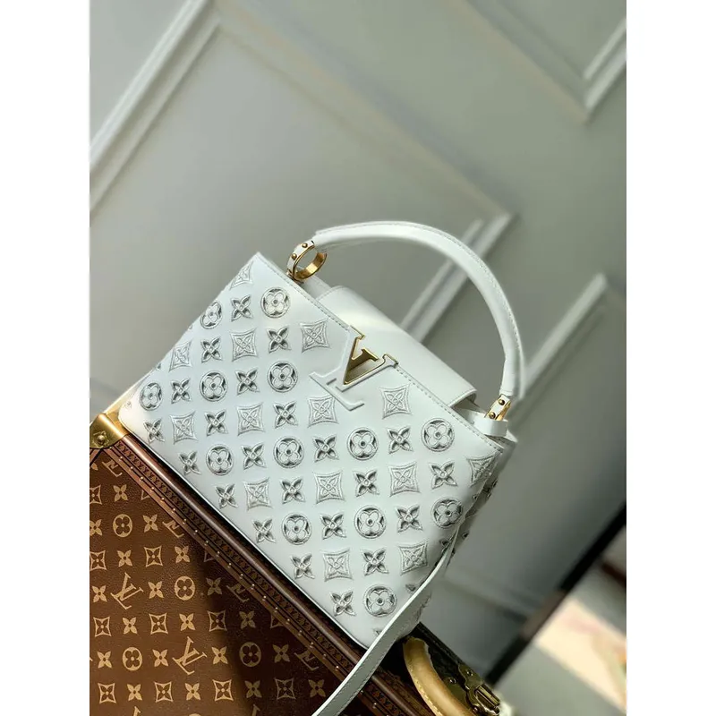 LV M22863 Louis Vuitton Capucines MM Kabelka Bílá