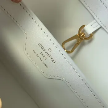 LV M22863 Louis Vuitton Capucines BB Kabelka Bílá