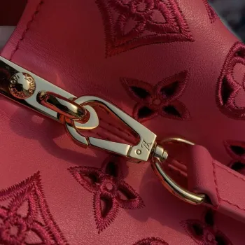 LV M22922 Louis Vuitton Capucines BB Kabelka Růžová