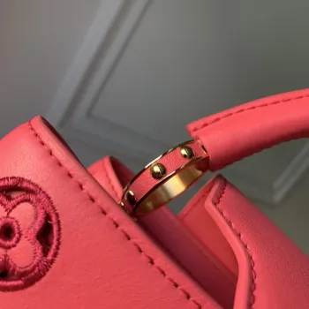 LV M22922 Louis Vuitton Capucines BB Kabelka Růžová