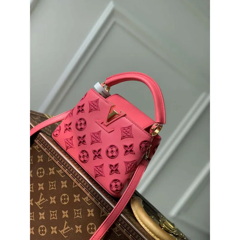 LV M22922 Louis Vuitton Capucines Mini Kabelka Růžová