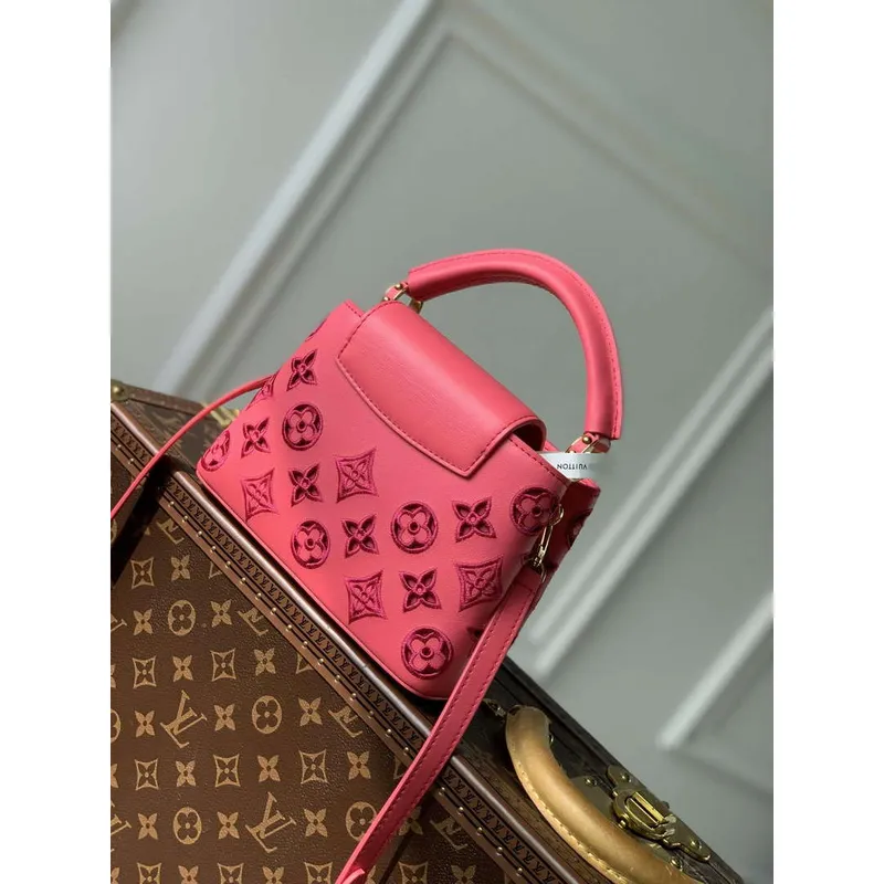 LV M22922 Louis Vuitton Capucines Mini Kabelka Růžová