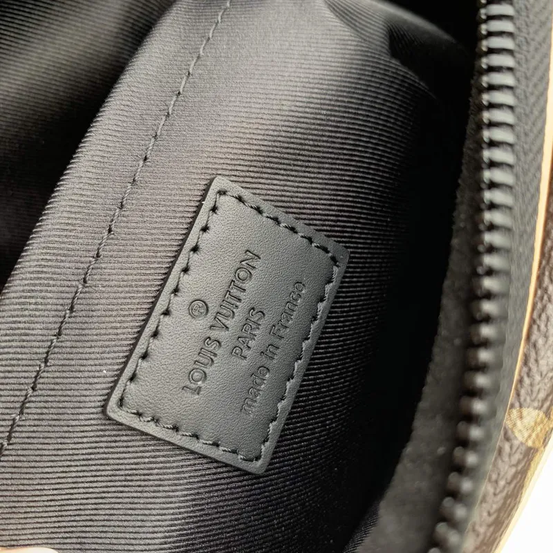 LV M46688 Louis Vuitton S Lock Messenger Radiant Sun