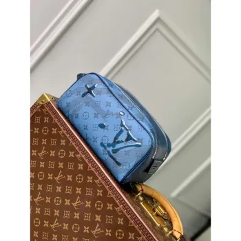 LV M82337 Louis Vuitton Dopp Kit Toaletní taška Abyss Blue