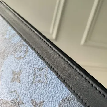 LV M22763 Louis Vuitton Pochette Voyage MM Taška Abyss Blue