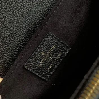 LV M46595 Louis Vuitton Pochette Métis East West Kabelka Černá