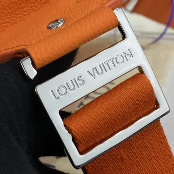 LV M57081 Louis Vuitton Taška přes rameno Takeoff Oranžová