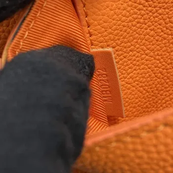 LV M57081 Louis Vuitton Taška přes rameno Takeoff Oranžová