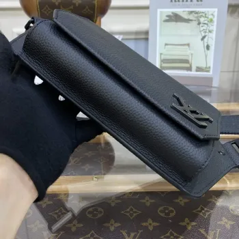 LV M57081 Louis Vuitton Taška přes rameno Takeoff Černá