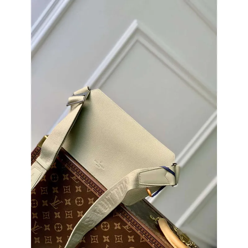 LV M22665 Louis Vuitton Taška přes rameno Takeoff Šedá