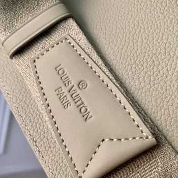 LV M22665 Louis Vuitton Taška přes rameno Takeoff Šedá