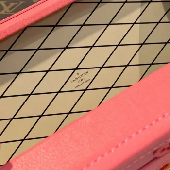 LV M20745 Louis Vuitton Petite Malle Kabelka Fluo Růžová