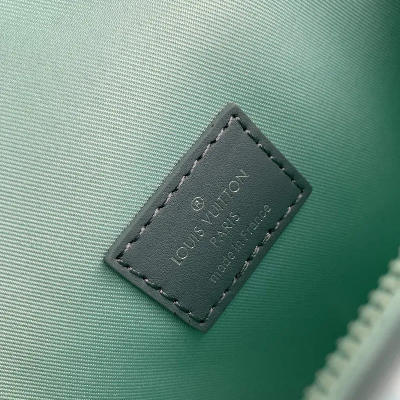 LV M22637 Louis Vuitton Steamer Nositelná peněženka Krystalově modrá