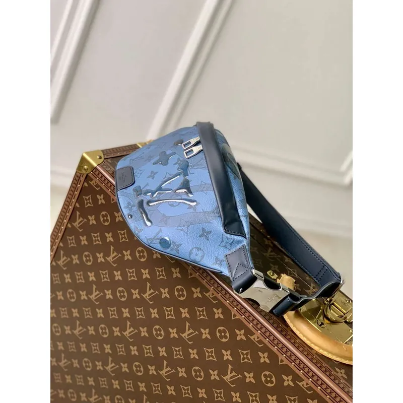 LV M22576 Louis Vuitton Discovery Bumbag Abyss Blue