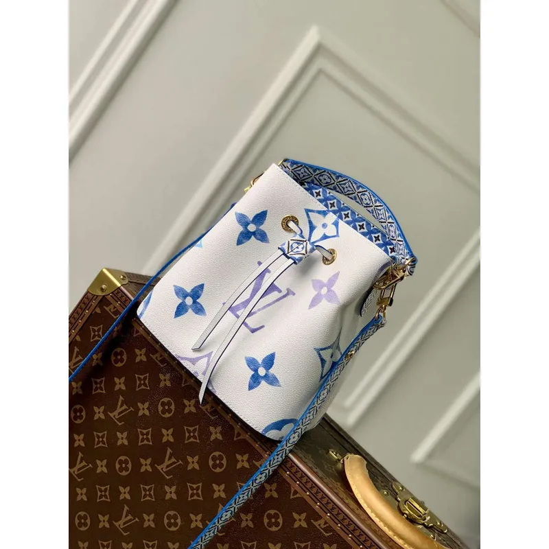 LV M22986 Louis Vuitton Néonoé BB Kabela na řetězu Bule