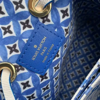 LV M22986 Louis Vuitton Néonoé BB Kabela na řetězu Bule