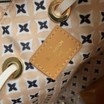 LV M22985 Louis Vuitton Néonoé BB Kabela na řetěz béžová