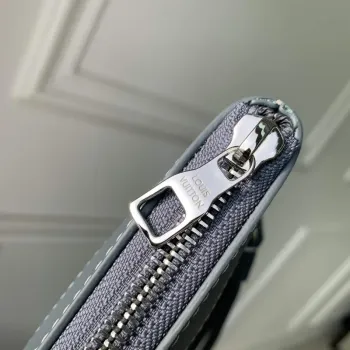 LV M82313 Louis Vuitton Pochette To Go Taška