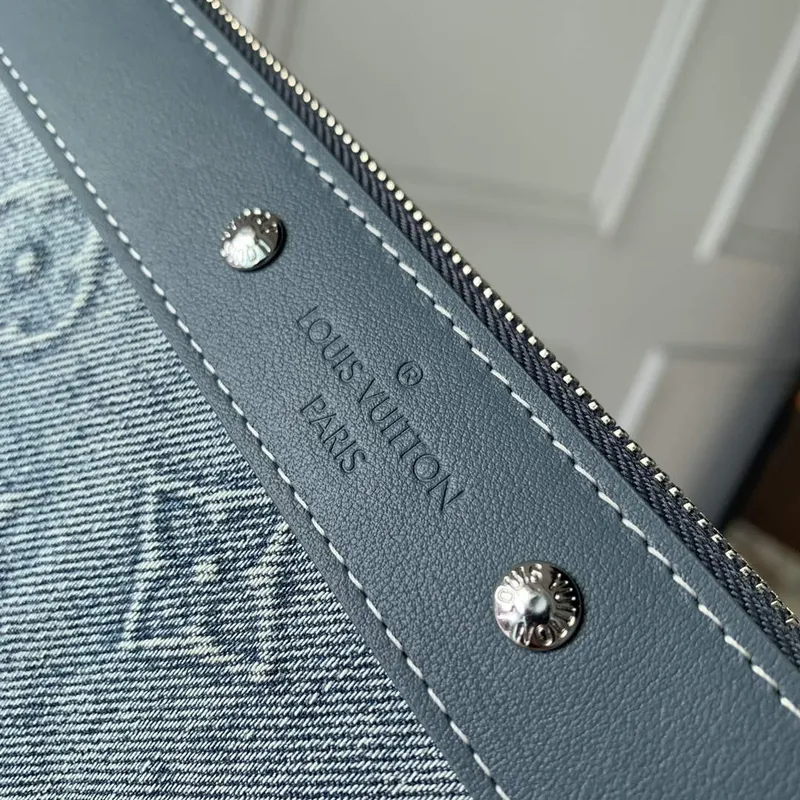 LV M82313 Louis Vuitton Pochette To Go Taška