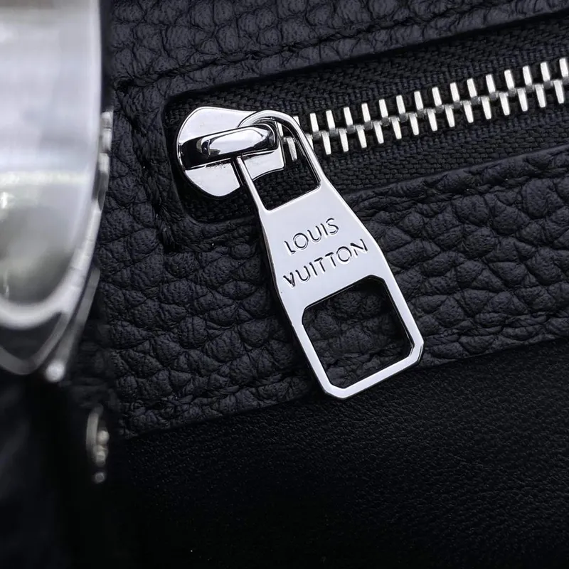 LV M21663 Louis Vuitton LV x YK Taška Capucines MM Černá