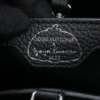 LV M21663 Louis Vuitton LV x YK Taška Capucines MM Černá