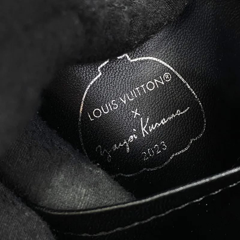 LV M21663 Louis Vuitton LV x YK Capucines Mini Taška Černá