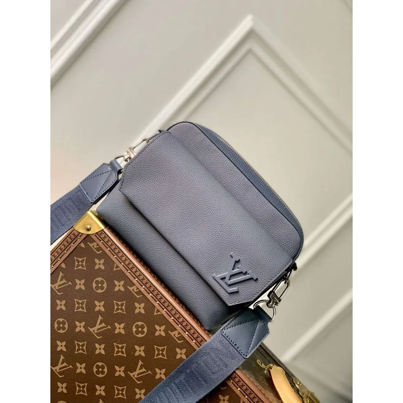 LV M22611 Louis Vuitton Fastline Messenger Námořnická modrá