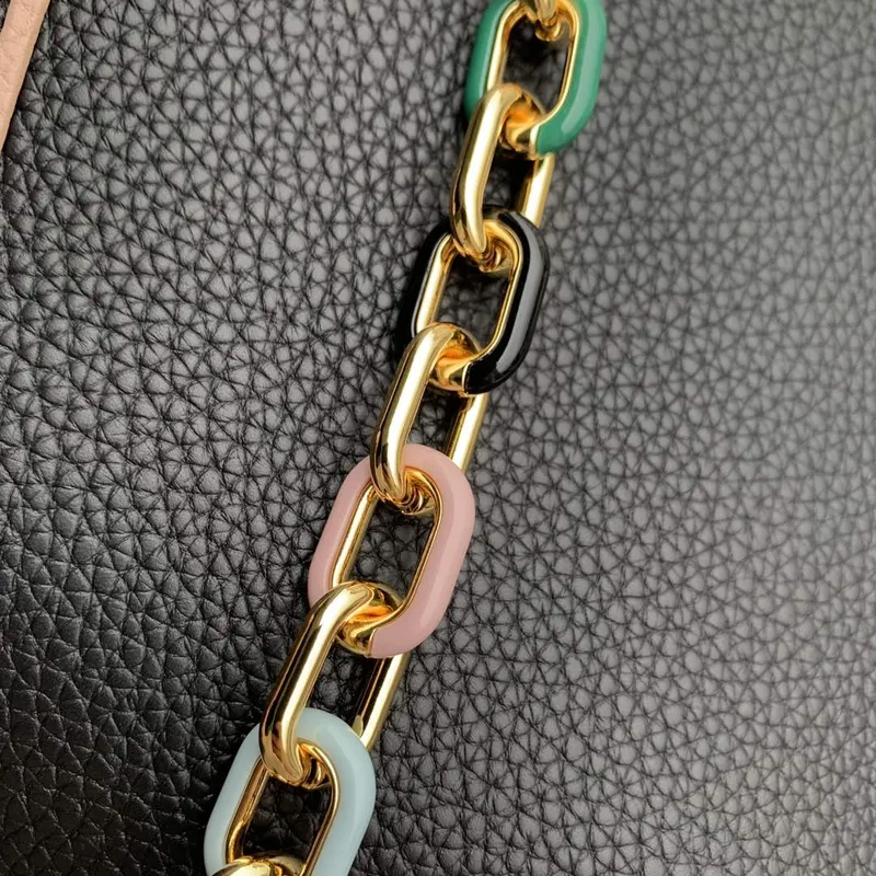 LV M21641 Louis Vuitton Capucines BB Kabelka Černá