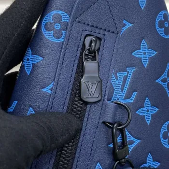 LV M46562 Louis Vuitton Duo Slingbag Námořnická řeka modrá