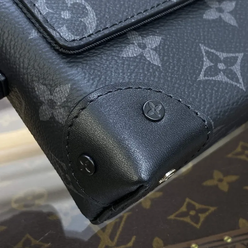 LV M81783 Louis Vuitton Steamer Nositelná peněženka Černá