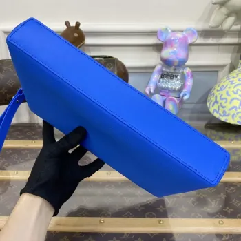 LV M69837 Louis Vuitton Taška Takeoff Pouch Dop modrá