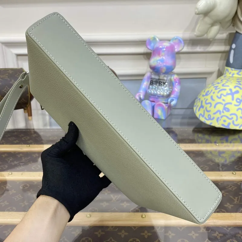 LV M69837 Louis Vuitton Taška Takeoff Pouch Šedá asfaltová