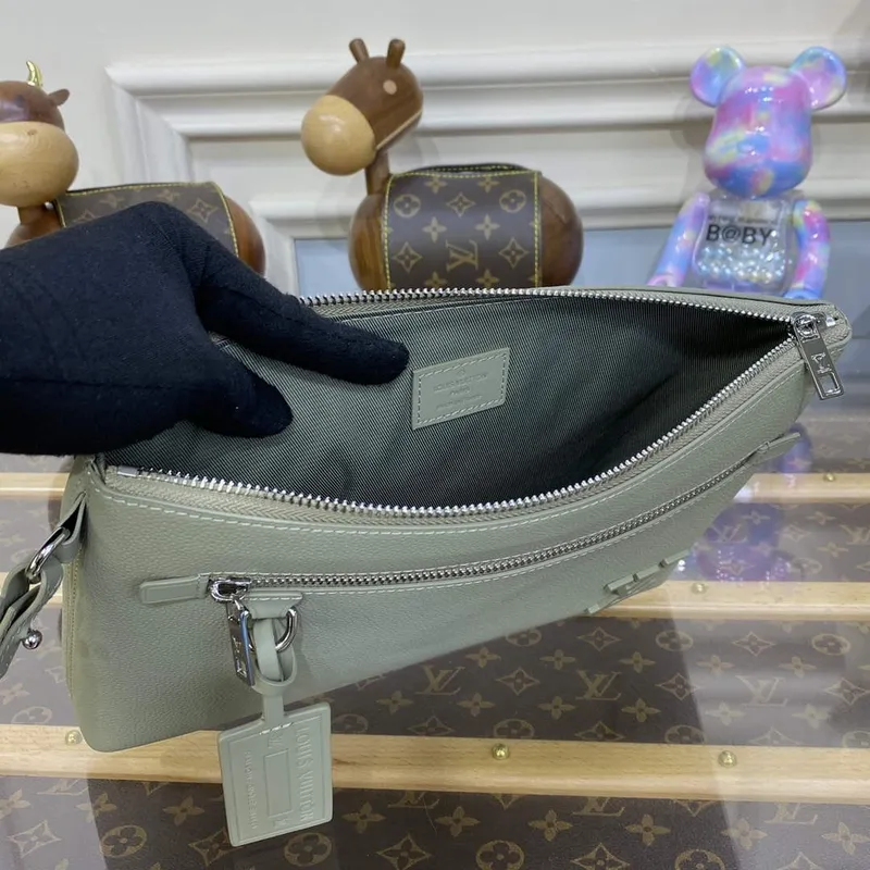 LV M69837 Louis Vuitton Taška Takeoff Pouch Šedá asfaltová
