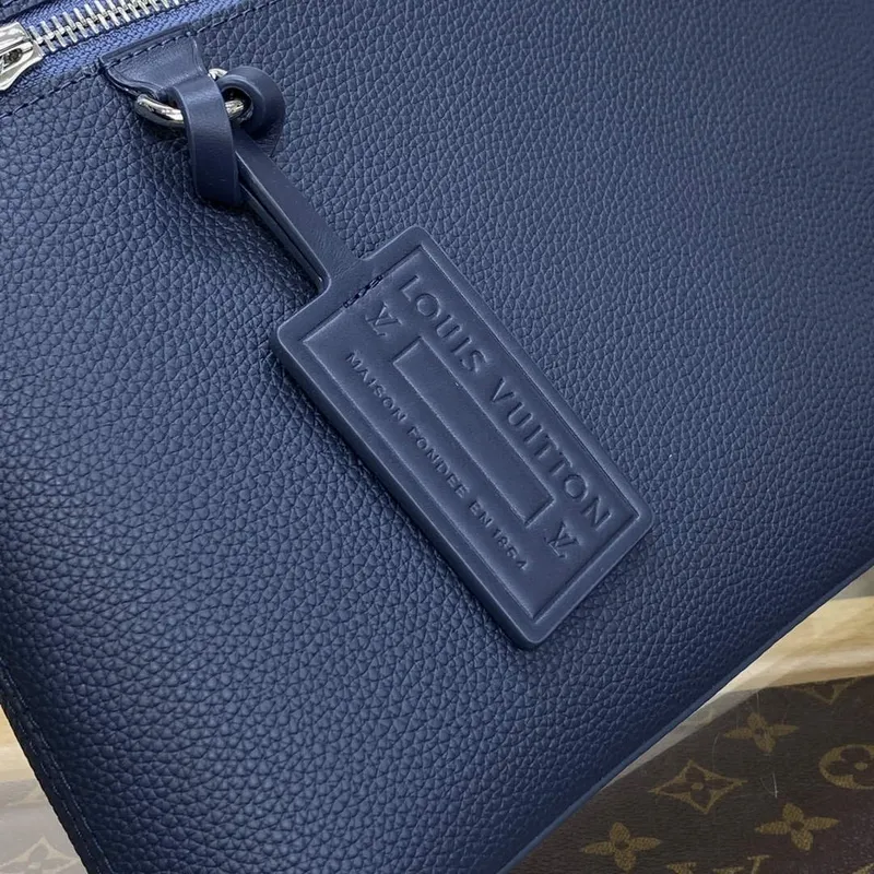 LV M69837 Louis Vuitton Taška Takeoff Pouch Modrá