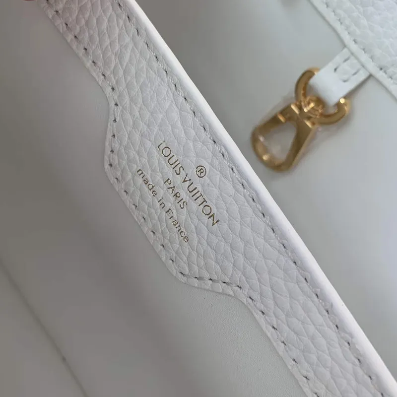 LV M22375 Louis Vuitton Capucines BB Kabelka Bílá