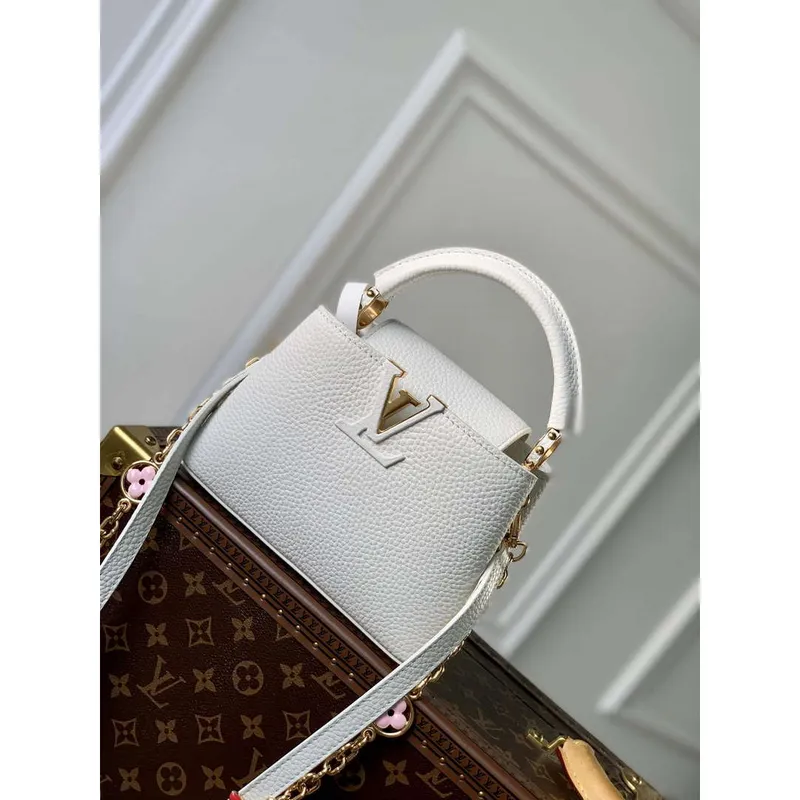 LV M22375 Louis Vuitton Capucines Mini Kabelka Bílá