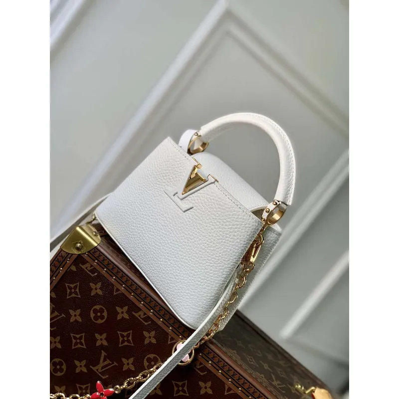 LV M22375 Louis Vuitton Capucines Mini Kabelka Bílá
