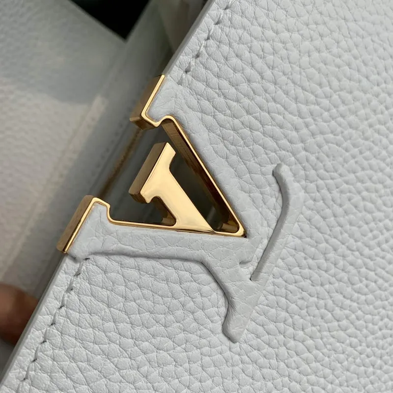 LV M22375 Louis Vuitton Capucines Mini Kabelka Bílá