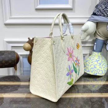 LV M46416 Louis Vuitton LV x YK OnTheGo MM Taška Bílá