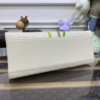 LV M46416 Louis Vuitton LV x YK OnTheGo MM Taška Bílá