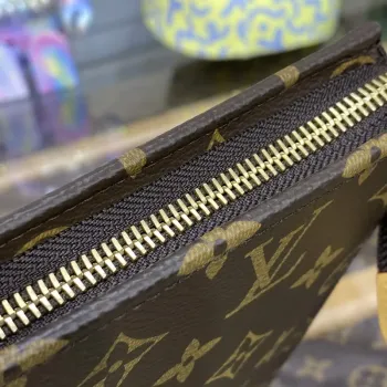 LV M81412 Louis Vuitton Toaletní taška na řetízku