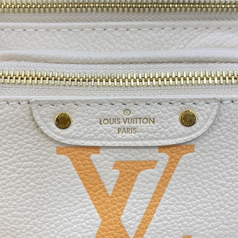 LV M82208 Louis Vuitton Mini Bumbag Béžová Světle
