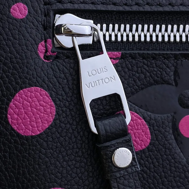 LV M46420 Louis Vuitton LV x YK Pochette Métis Černá/Fuchsiová