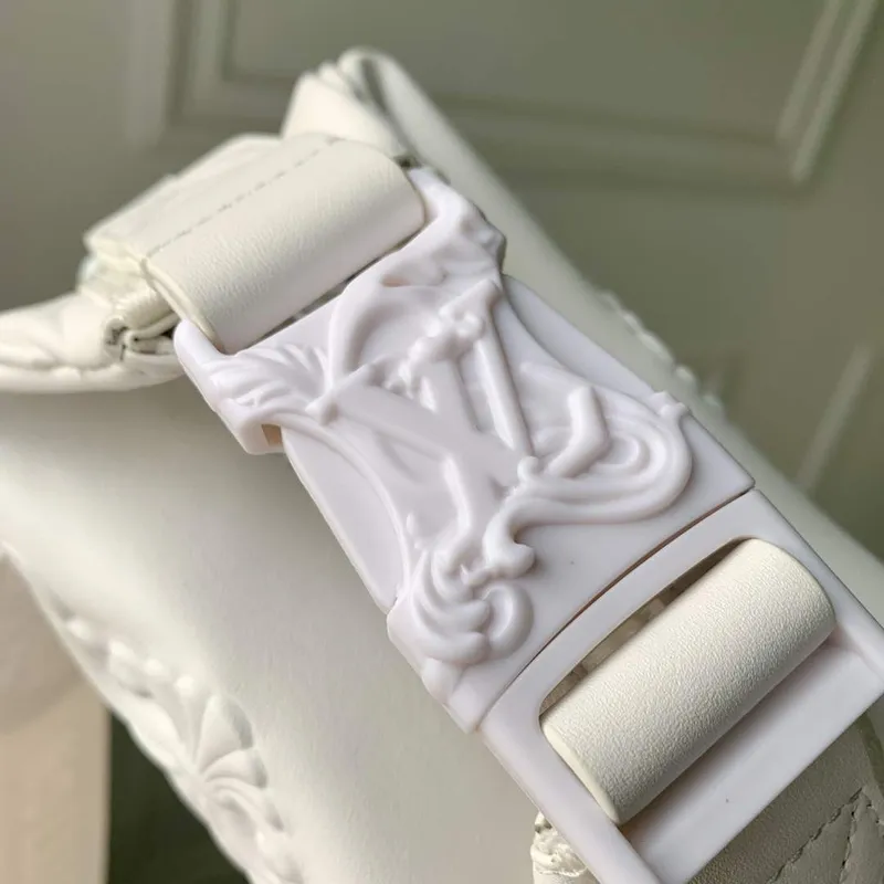 LV M21812 Louis Vuitton Cruiser Messenger Bag Bílá