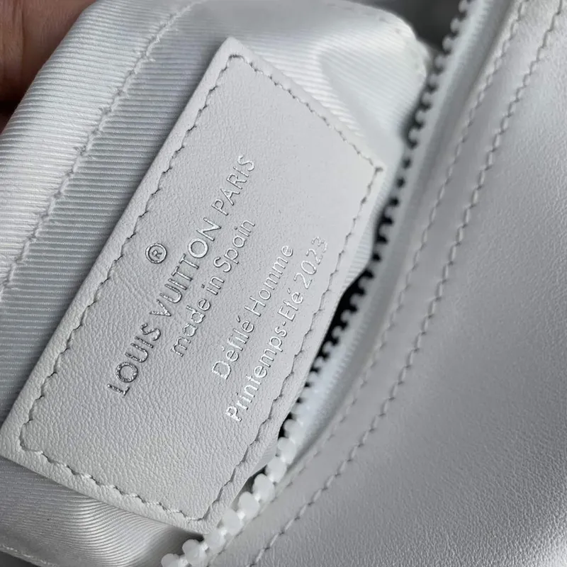 LV M21812 Louis Vuitton Cruiser Messenger Bag Bílá