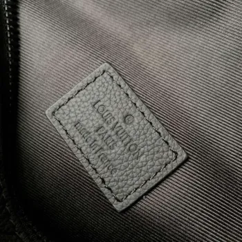 LV M46036 Louis Vuitton Discovery PM Bumbag Černá