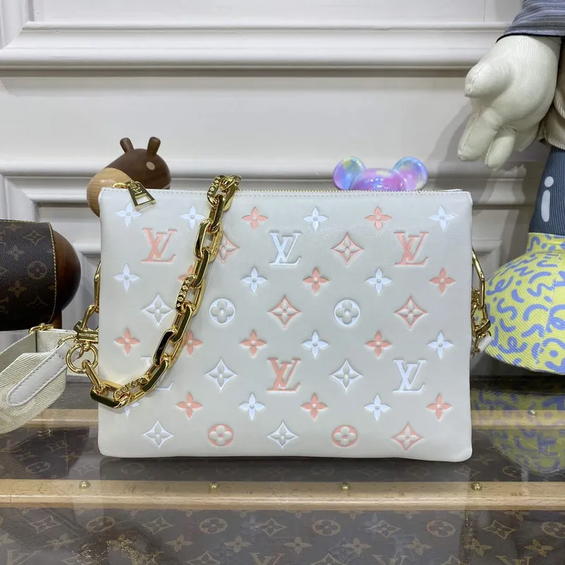 LV M22398 Louis Vuitton Coussin PM Kabelka Crème Beige