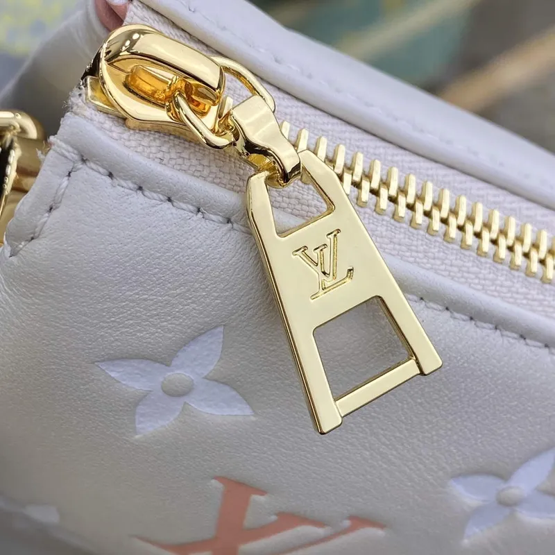 LV M22398 Louis Vuitton Coussin PM Kabelka Crème Beige